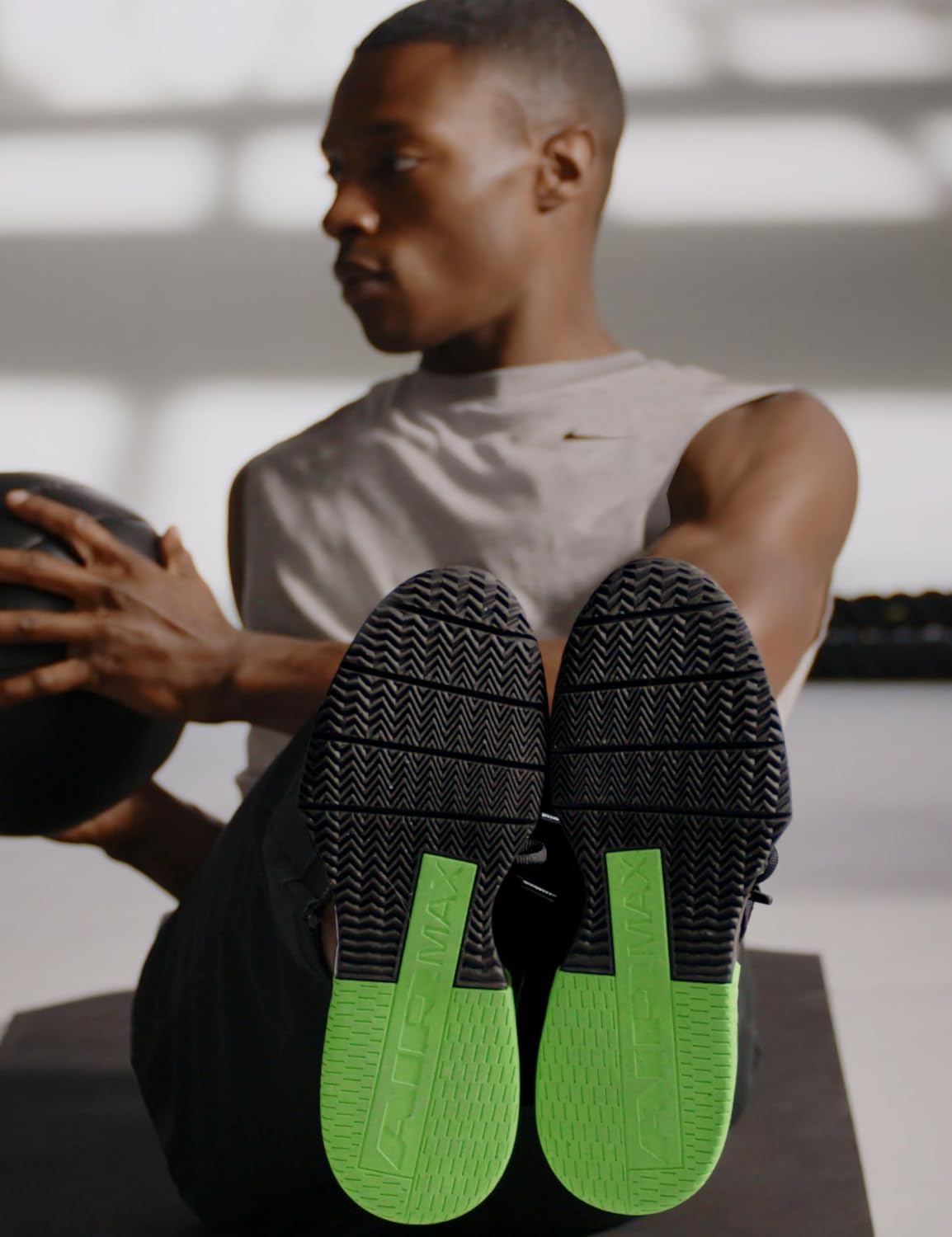 Nike Mens Air Max Alpha Trainer 6 - Image 2