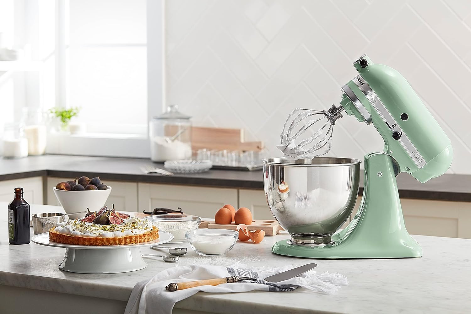 KitchenAid Artisan Series 5 Quart Tilt Head Stand Mixer with Pouring Shield KSM150PS, Pistachio - Image 4