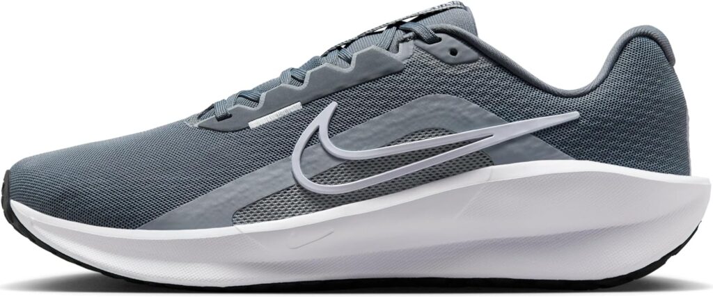 Nike Men's Downshifter 13 Shoes