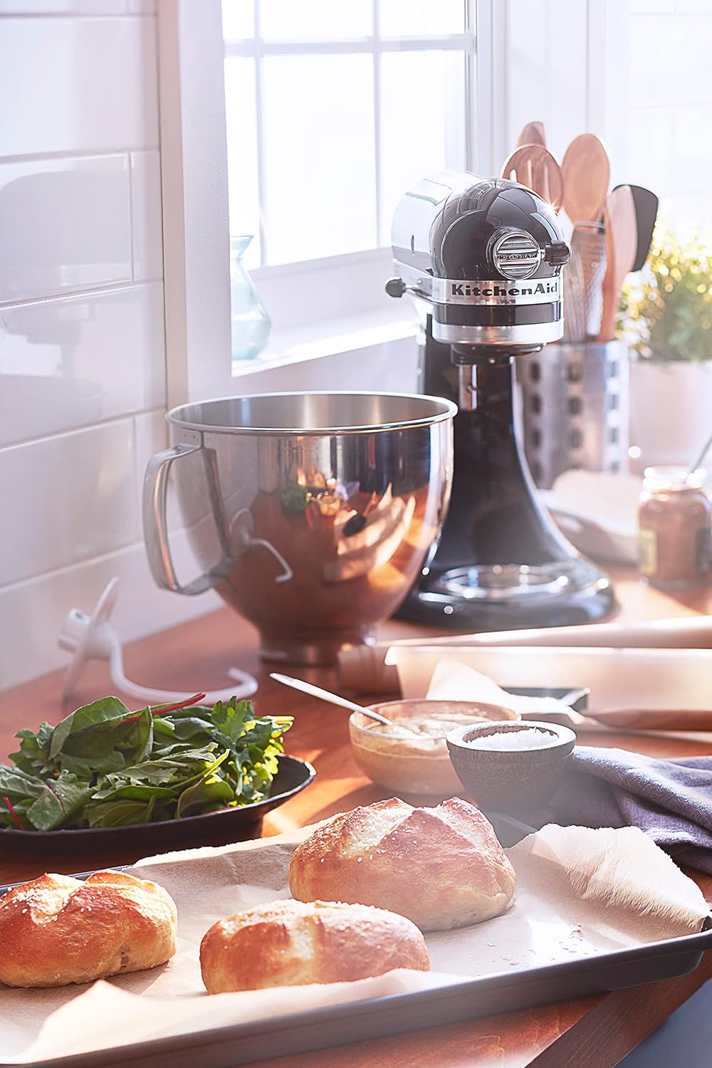 KitchenAid Artisan Series 5 Quart Tilt Head Stand Mixer with Pouring Shield KSM150PS, Onyx Black - Image 4